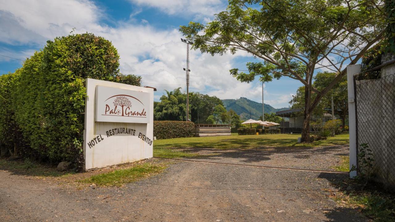Hotel Palo Grande Cf Pereira Combia Baja Exterior photo