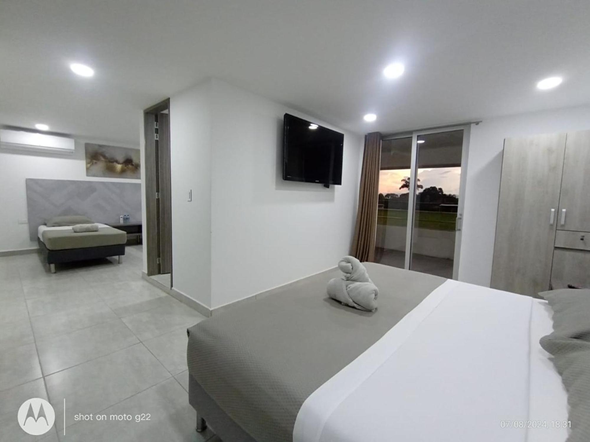Hotel Palo Grande Cf Pereira Combia Baja Exterior photo